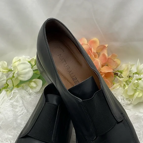 Naturalizer Woman’s Black Leather Slip-On Loafers Sz8 - Picture 7 of 10